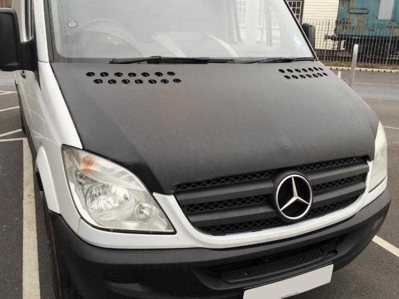 КАЛЪФ ПРЕДЕН КАПАК ОТ ИЗКУСТВЕНА ЕКО КОЖА ЗА MERCEDES SPRINTER