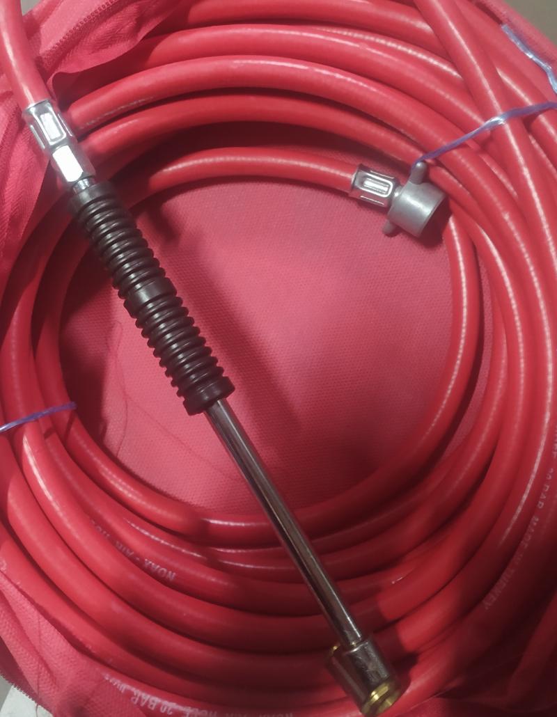 Маркуч за помпане на гуми на камион 15м червен